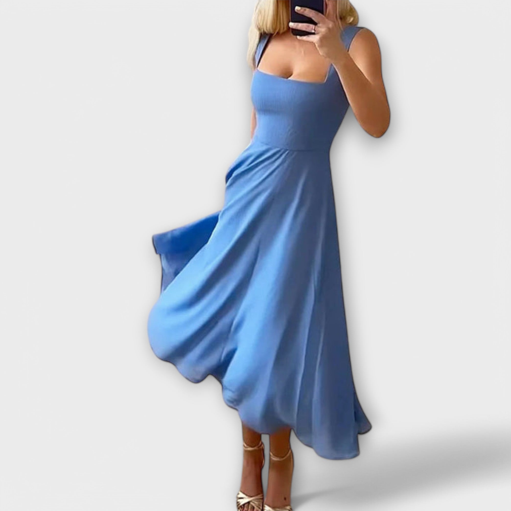 Elegant sleeveless dress